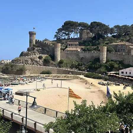 Beachfront Victoria In Tossa 2 公寓 *